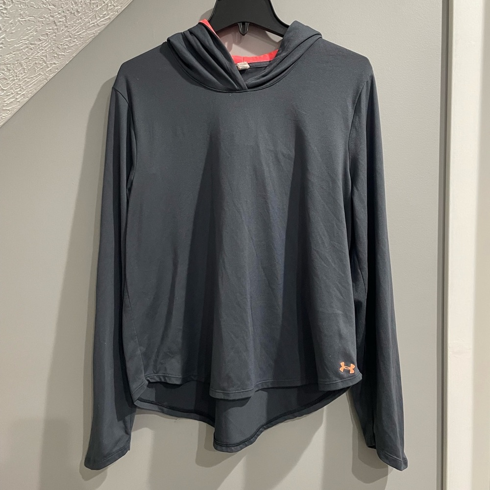 🎉under armor hoodie🎉
